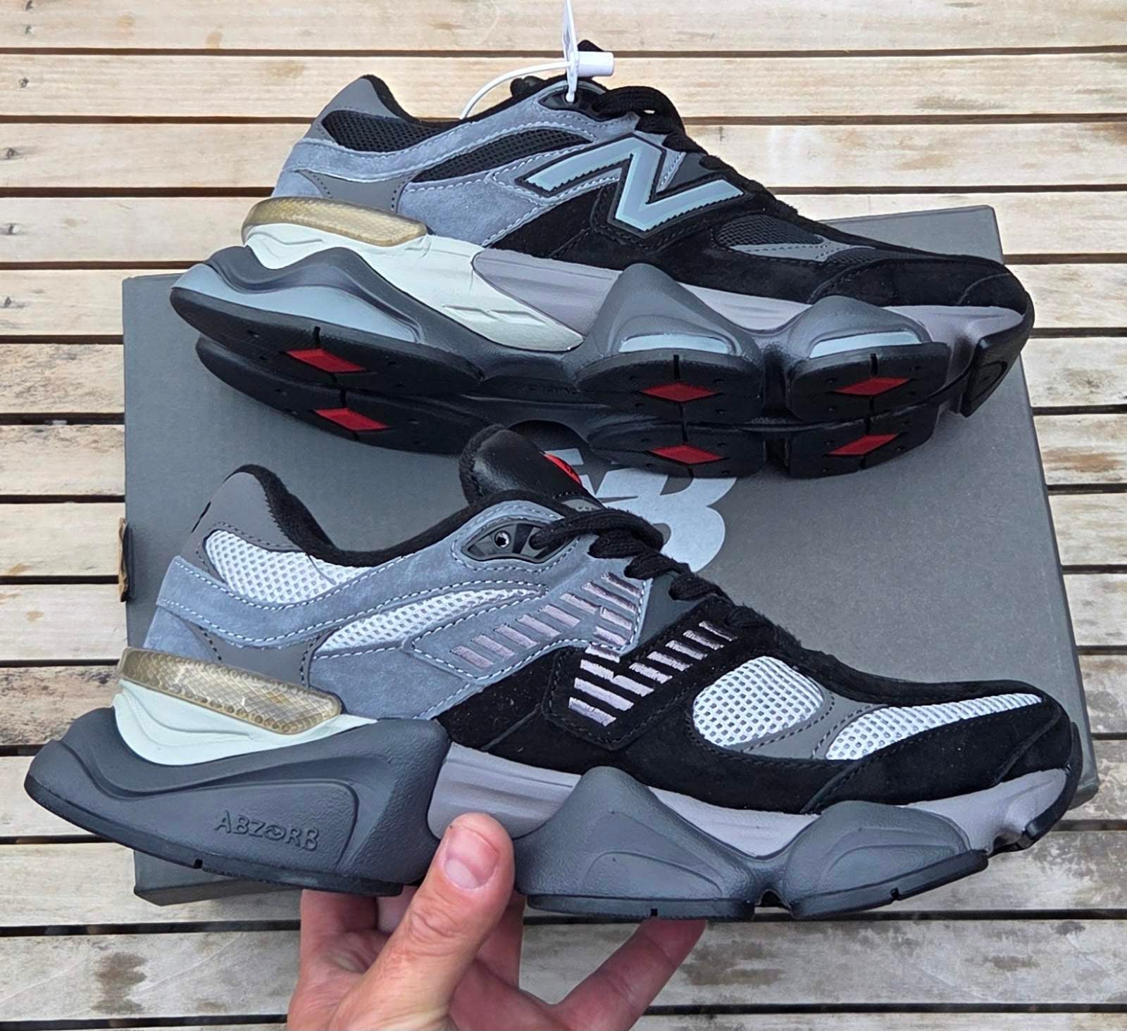 New Balance 9060